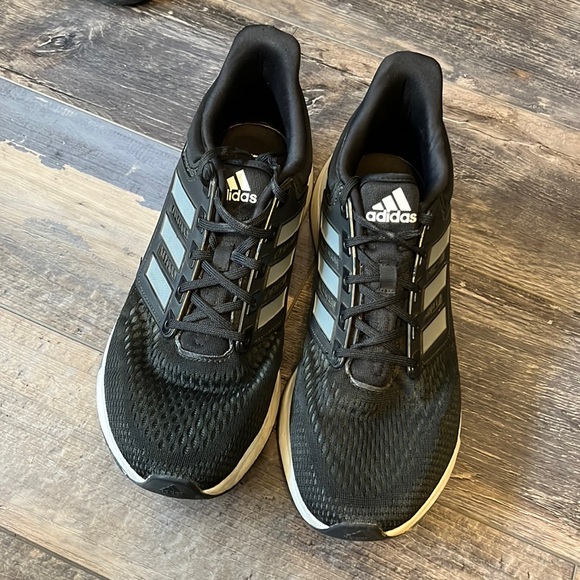 (10.5) Men’s Adidas Primegreen Bounce Running Shoes Black White - Picture 1 of 8
